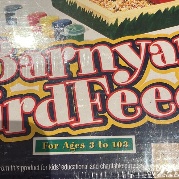 NIP Tim Allen Signature Stuff Barnyard Birdfeeder Project Kit NEW - Picture 2 of 8